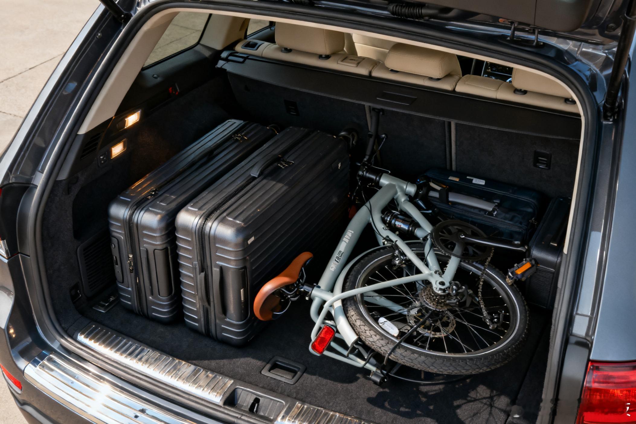 长途自驾的重点是装得下长途自驾的快乐，全靠一个足够能装的车撑着✨全家出行，除了多