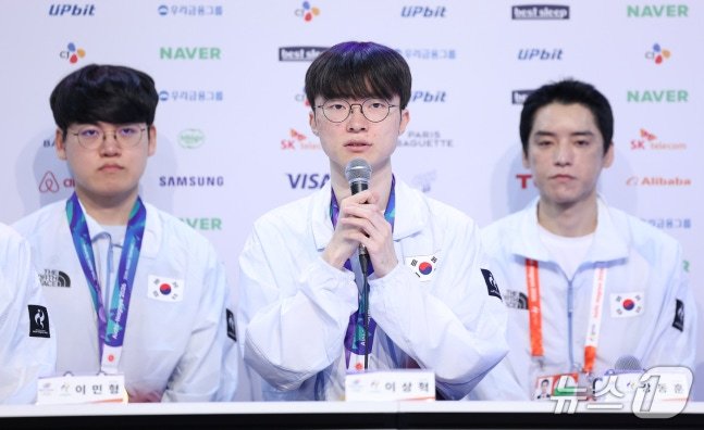 英雄联盟或将取消OB，退役选手陪玩不该是终点！Faker：年龄和退役其实没有必然