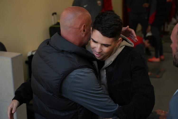 前海港外援奥斯卡在多哈探班海港, 并观看球队与泽尼特的热身赛