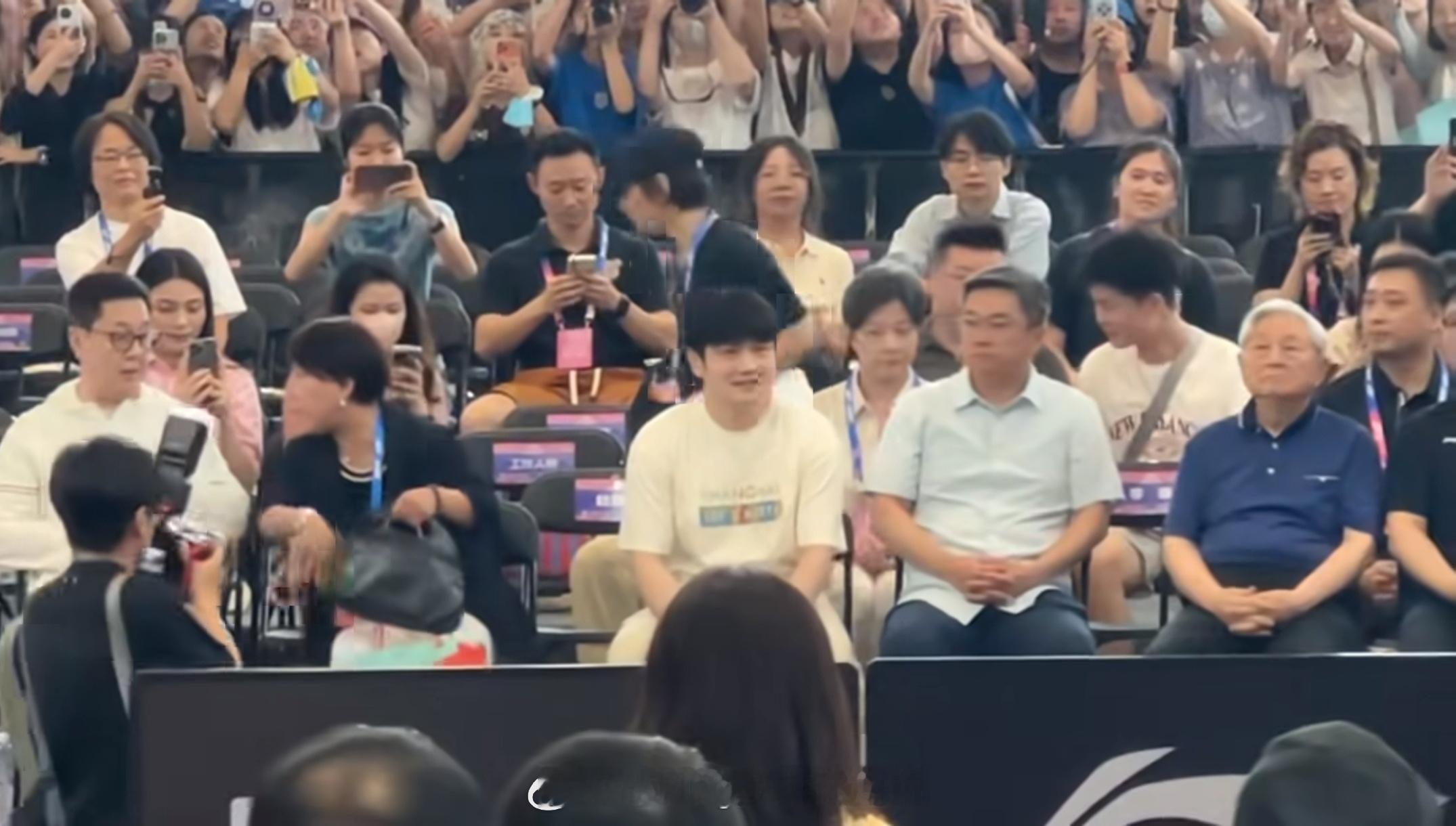 2026上海乒乓球嘉年华圆满收官樊振东那句“不可能永远赢，但我们要永远想赢”，