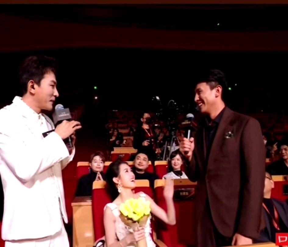 这座位安排，简直把“偏爱”写脸上了。11月26日太原的红果创作者大会，内场座