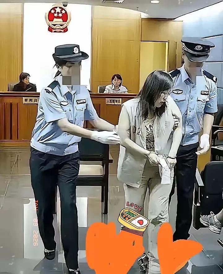 都58岁熬到副高要退休了，每月能多拿几千退休金，还有高比例医保，怎么会为点纠纷动