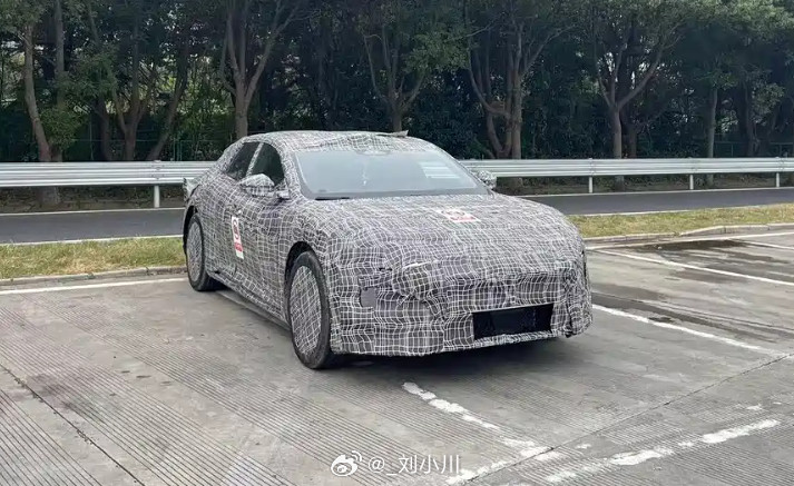 阿维塔06旅行版谍照&渲染图图1为阿维塔06旅行版谍照，图2为新车渲染效果图，