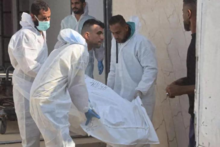 遗体交换现场，巴勒斯坦医生惊了：还回来的同胞心脏和角膜全没了“刚掀开裹尸布，