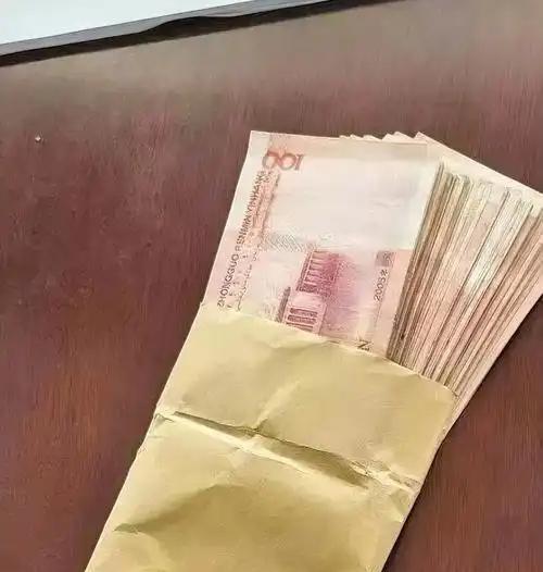 钱是要回来了，亲戚也没得做了闺蜜晓玲说她这几天干了件大事，2017年夏天，她舅