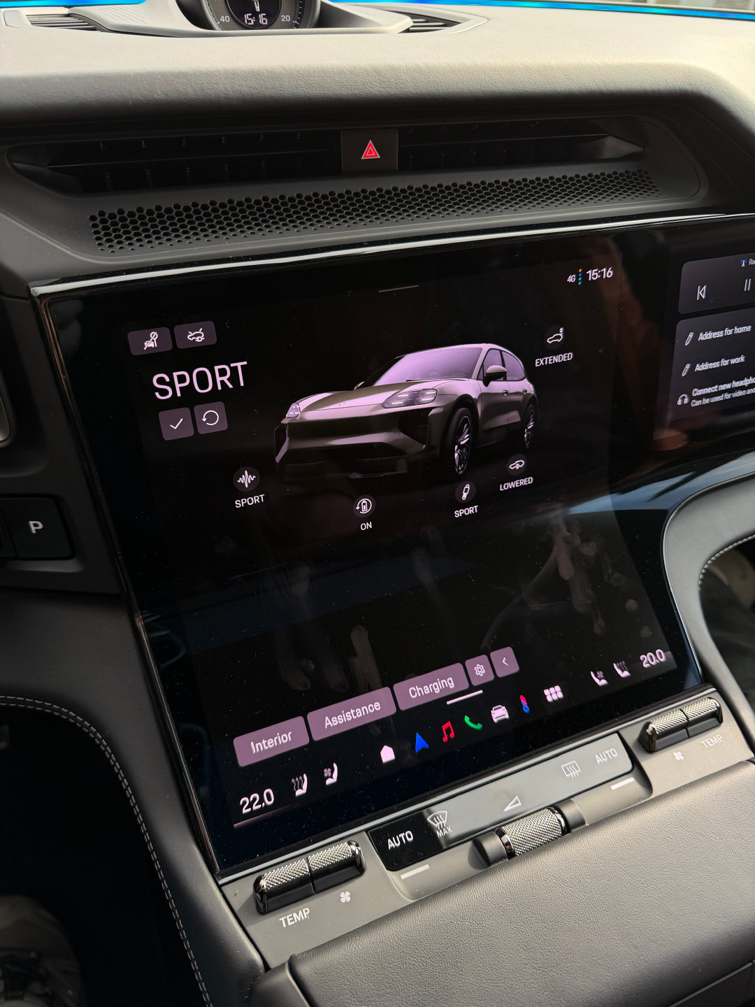 史上动力最强劲的量产保时捷CayenneElectric来了TurboEle