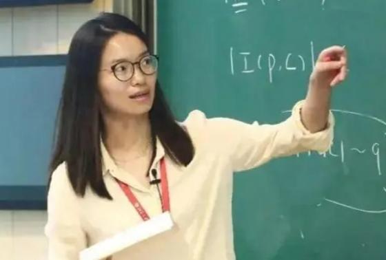 看到法国高等数学研究所为王虹提供的待遇，确实相当优厚了。提供别墅，年薪70万