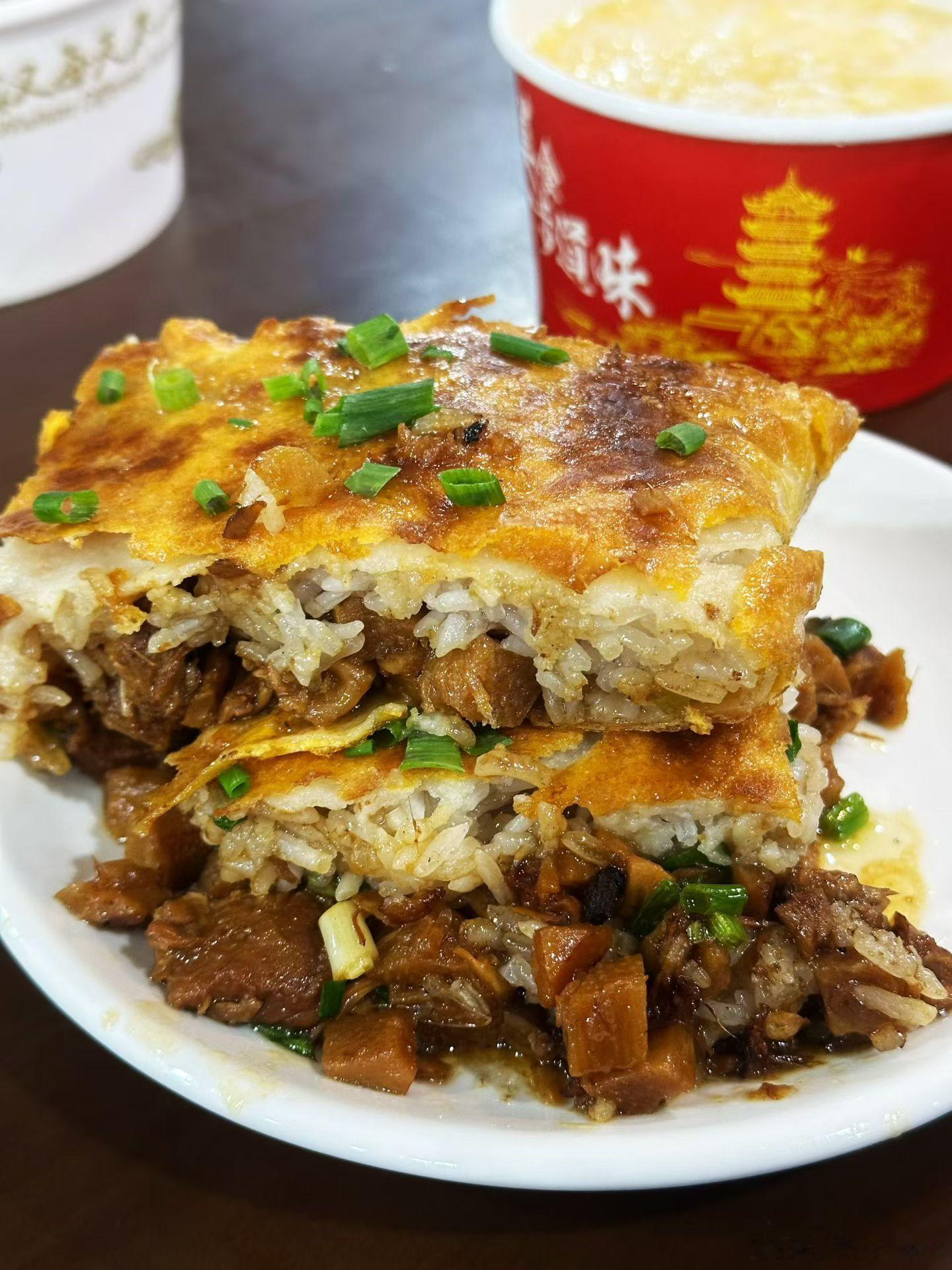 都来武汉过早吧，给你们香迷糊武汉豆皮