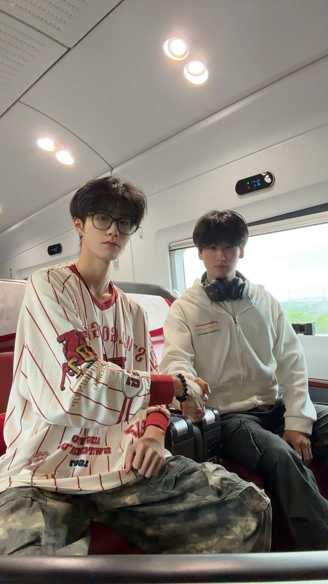 拜访了一位资产高达600块的前辈，他语重心长的告诉我 1.如果普通人想...