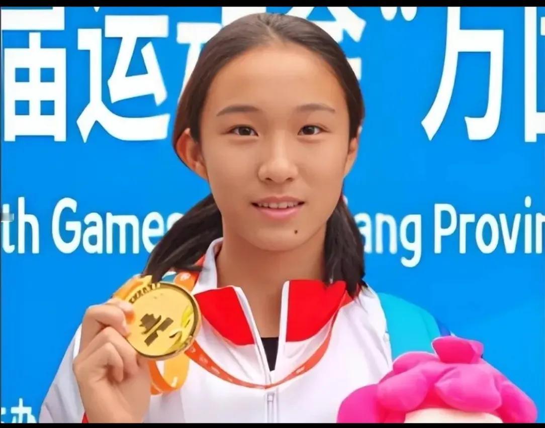 亚洲女版博尔特诞生，16岁的陈妤颉以22.97获得亚锦赛女子200米冠军，再次刷