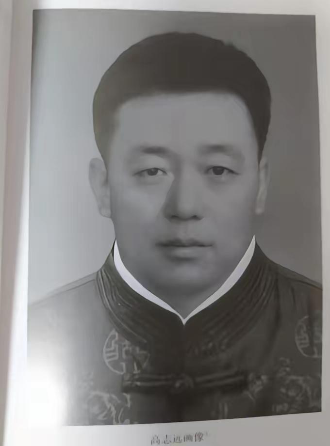 1939年，冀东抗联总司令高志远去开会，萧克对他说：“配枪不错。”他刚把手枪交给