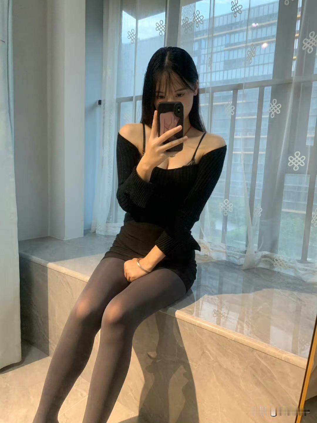 穿厚一点点才能保暖一点，太薄的这个天气吼不住了