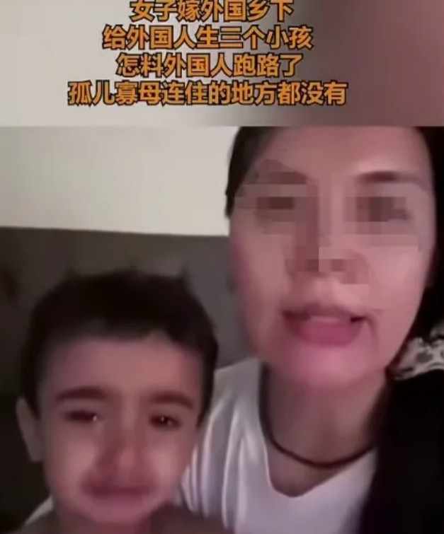 女孩为了爱情不顾父母反对远嫁异国他乡，三年时间给黑人老公生下了三个小孩！没想到黑