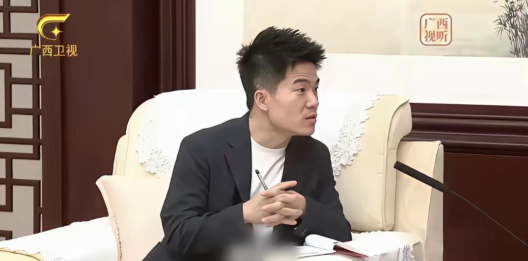 说董宇辉作秀我忍，说董宇辉卖弄我也忍了，万万没想到的是，竟然有人说董宇辉现在
