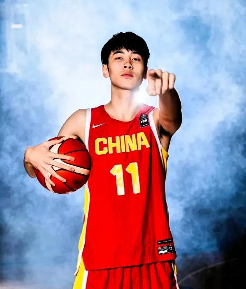 中国男篮又要诞生两位nba球员，不是朱正，更不是杨溢，美媒预测2028年选秀：国