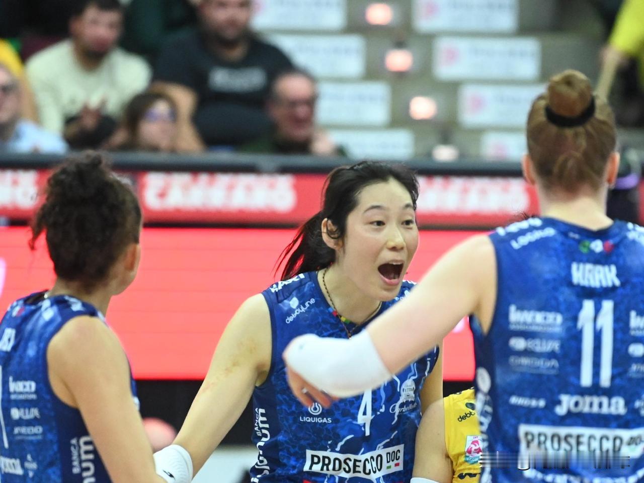 朱婷出战，砍下15分！科内3-0完胜贝加莫，继续排名榜首！2026年1月18日