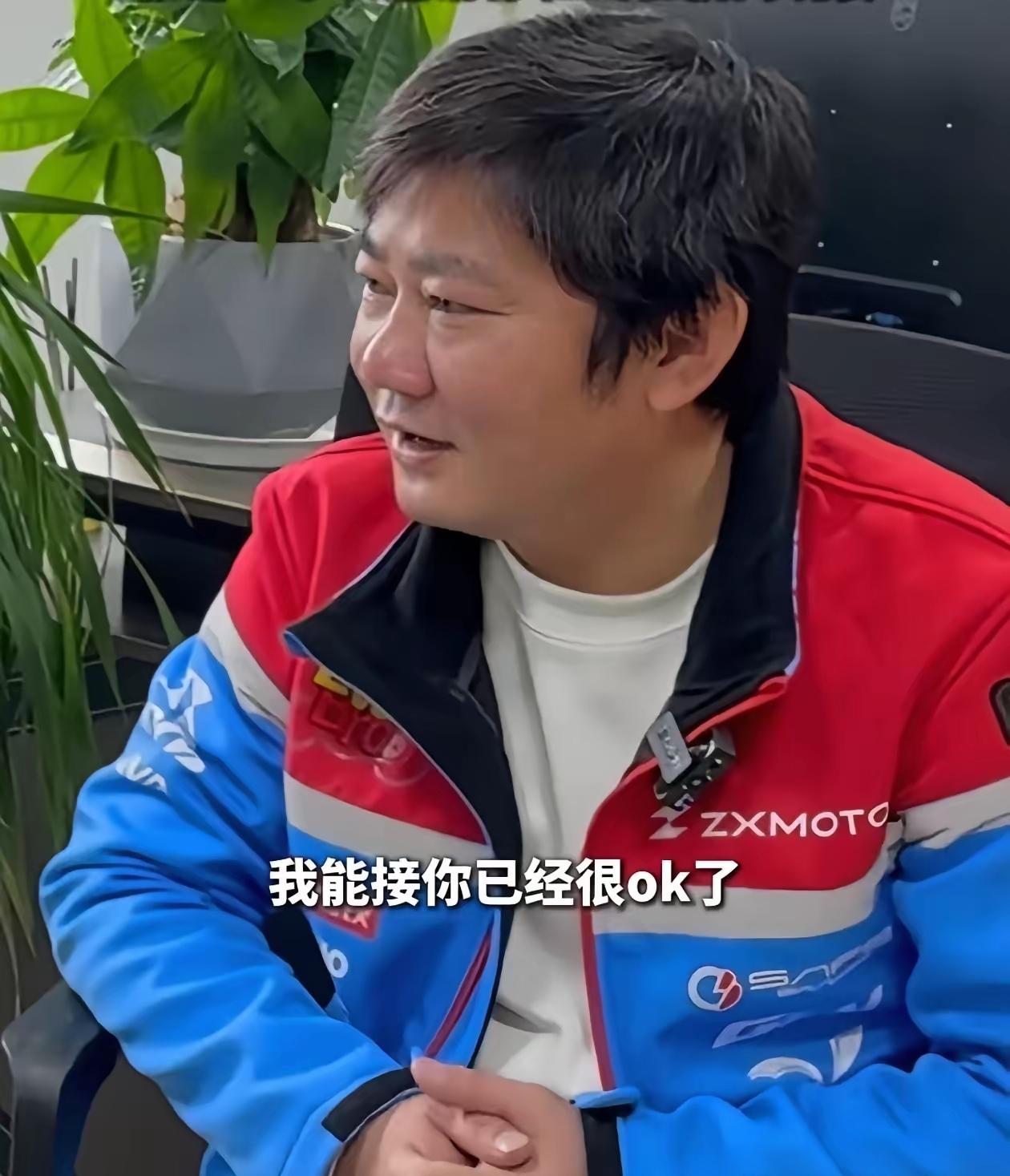 机车夺冠后的张雪，直接推掉了所有媒体采访，放话流量对自己已经没意义，唯独只接受了