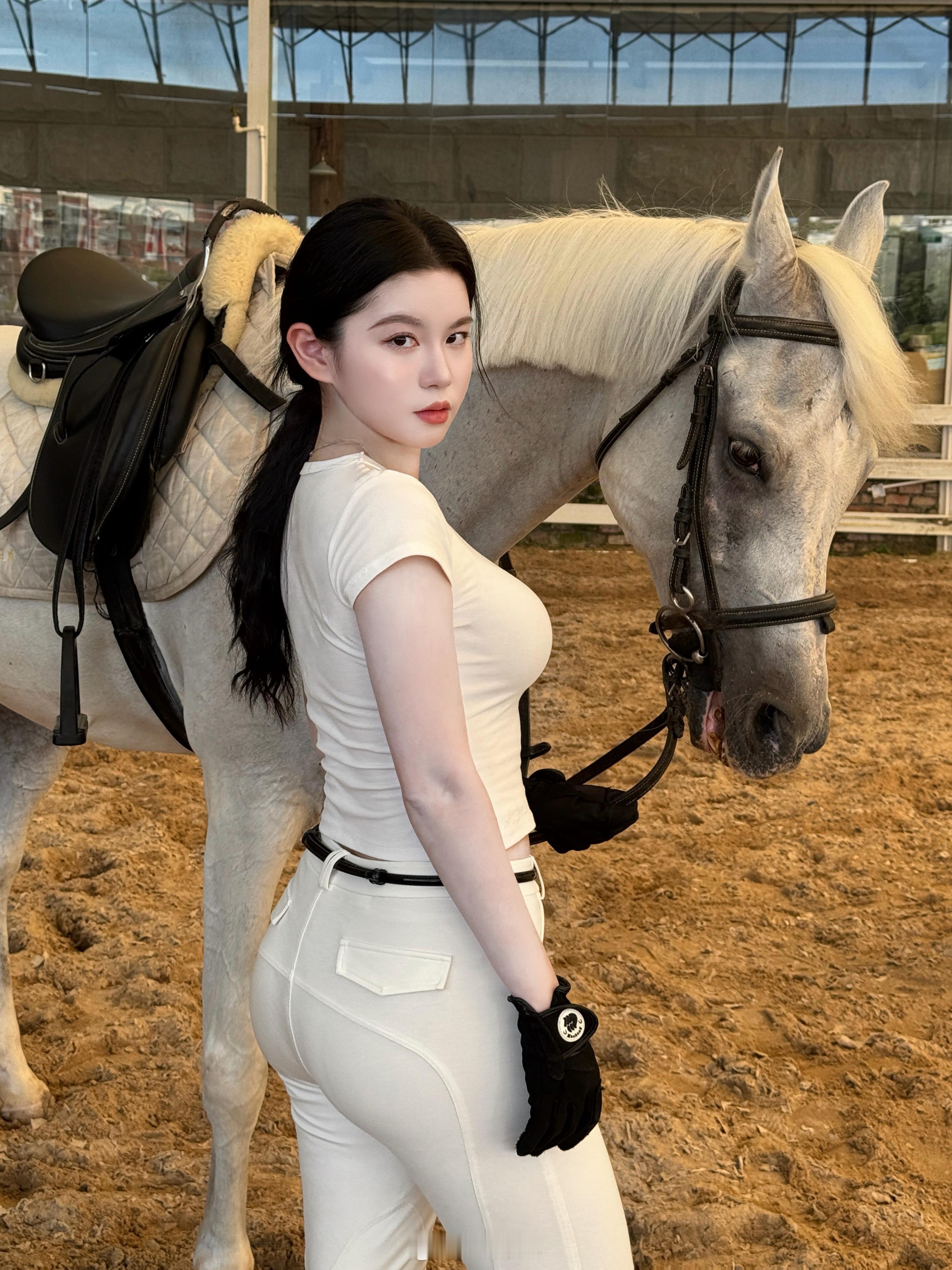 小马贴贴​​​