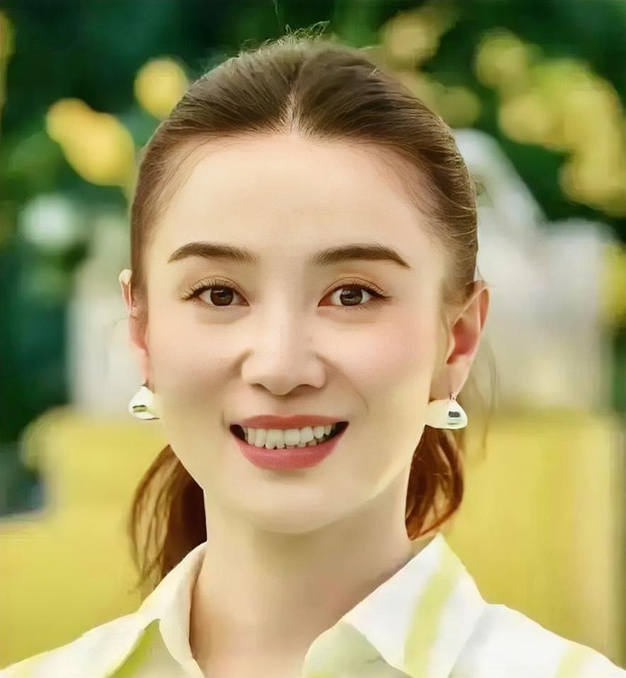 原来宋佳眼光这么毒！找了小7岁的王伟当老公，一开始还以为是年下恋，结果发现人家是
