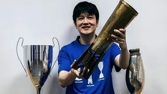 无题——这几天，随着樊振东帮助萨尔布吕肯实现创造历史的三连冠伟
