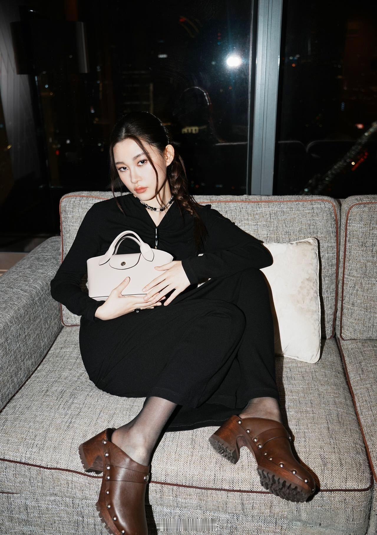 陈嫣冉丝袜美腿