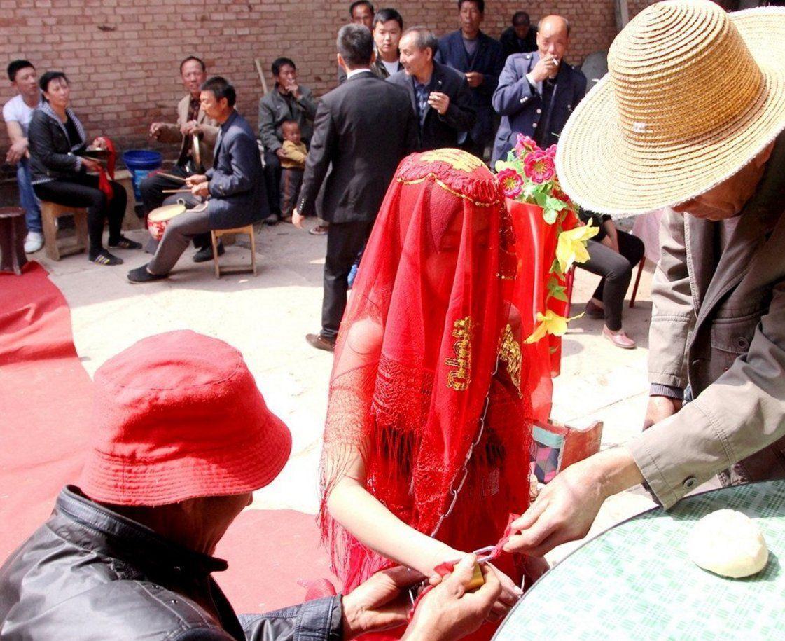 环节齐全,大方  结婚婚礼仪式在农村怎么举行最好答:项:典礼仪式