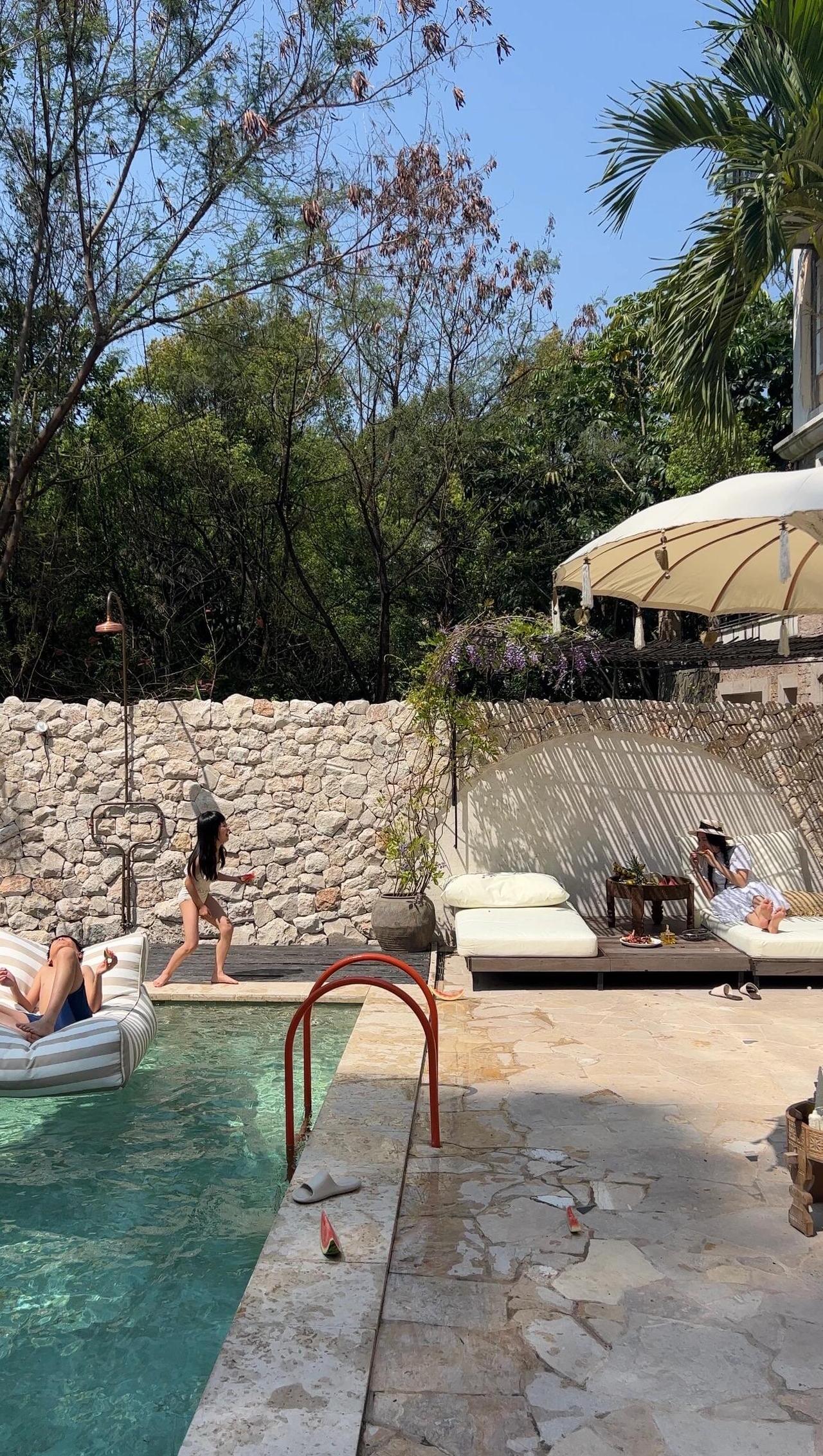 这不是民宿、不是酒店也不是周末度假房，就是我们一家四口每天居住的家，也许这大概就