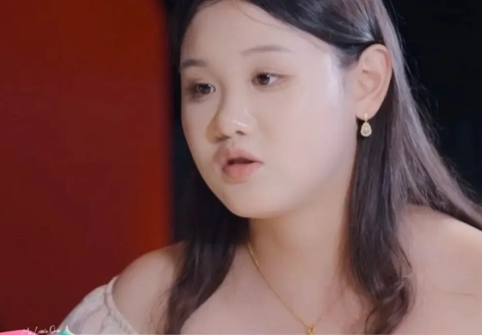 看了网友评论我发现张家齐还真不能自顾自把银行卡挂失，再重新补办！因为银行卡很有可能没有多少钱了张家齐
