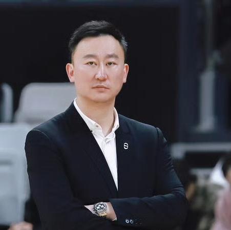 看看吧，这才叫真正的战略性放弃。昨天晚上青岛男篮以75∶90输给了浙江广厦男篮