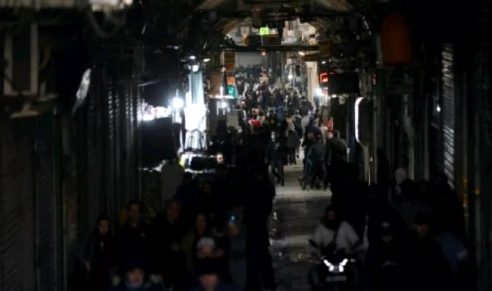 半岛电视台报道，伊朗哈马丹市宣布进入紧急状态。当地时间31日，伊朗中西部省份