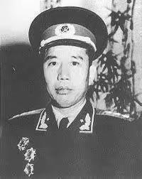 1951年，由马家军改编的解放军第7师，出现了叛乱，王震叫来师长韩有文，质问道：