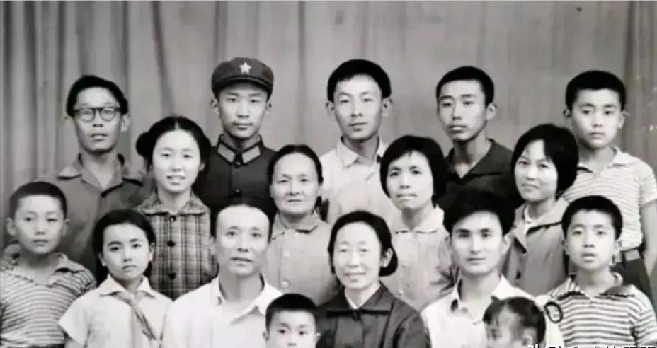 1966年，许曼云对保姆高玉清说：明儿你不用来了，孩子大了，我要找一个有文化的保