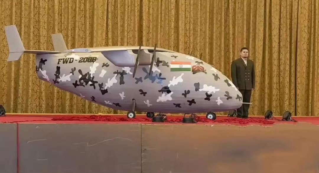 笑不活了！怎么看着像纸糊的一样！印度首款国产无人作战飞机，于2024年5月在班
