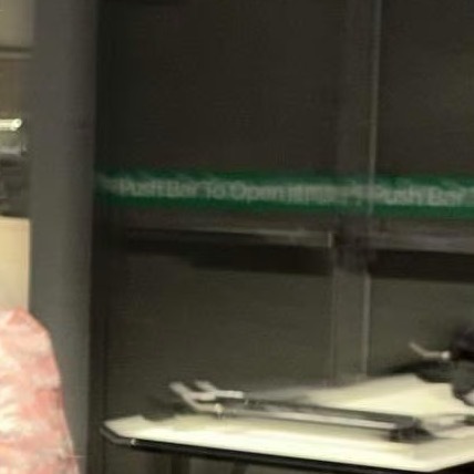 学会宽容，让你的生活没有烦恼；学会奉献，让你的生活充满阳光。其实天很蓝，阴云总