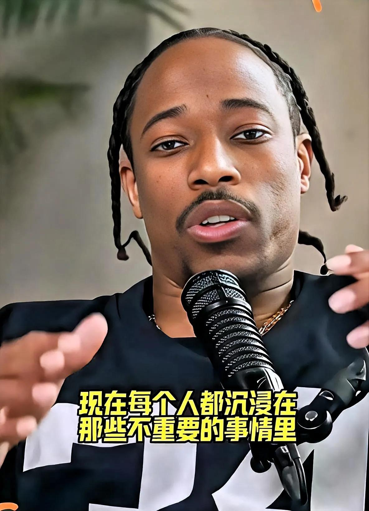 德罗赞出言不逊啊！德罗赞近日在一档节目中被问到现在的球员和他刚进联盟时最大的