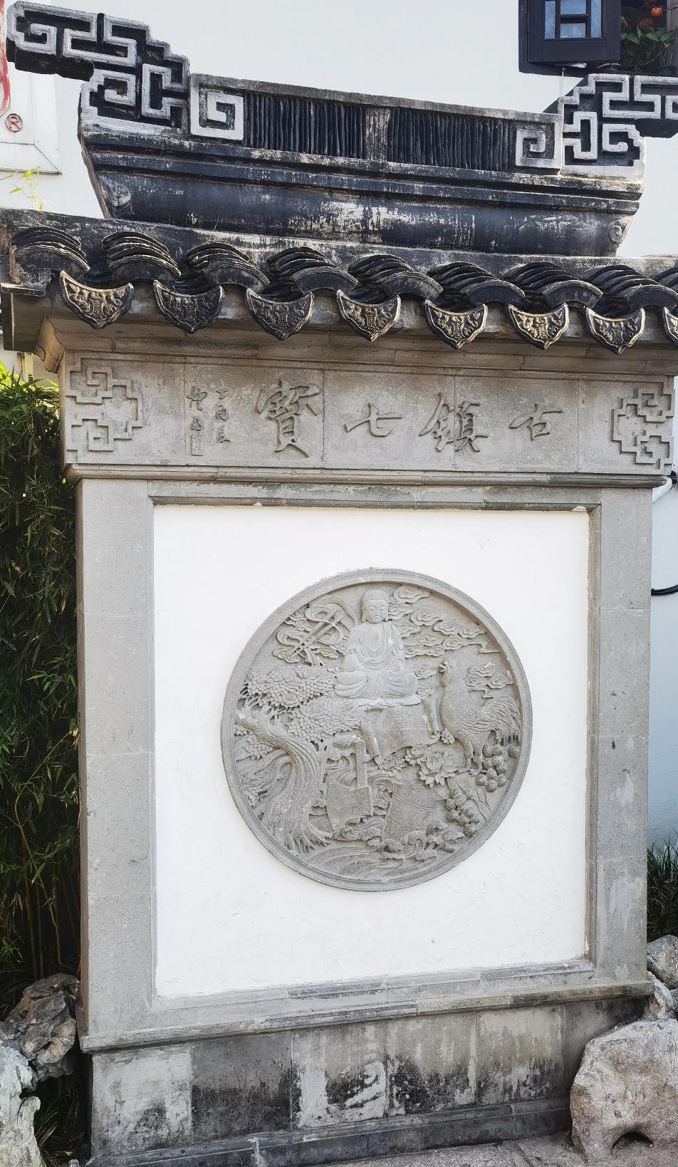 上海古镇七宝，作为北宋遗址，真的让人一去就震撼。踏入七宝古镇，就像穿越回了北宋。