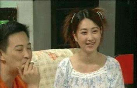 话说1995年夏天，一个哈尔滨姑娘李颖，才十七岁，正和同学在广州街头晃荡，无意中