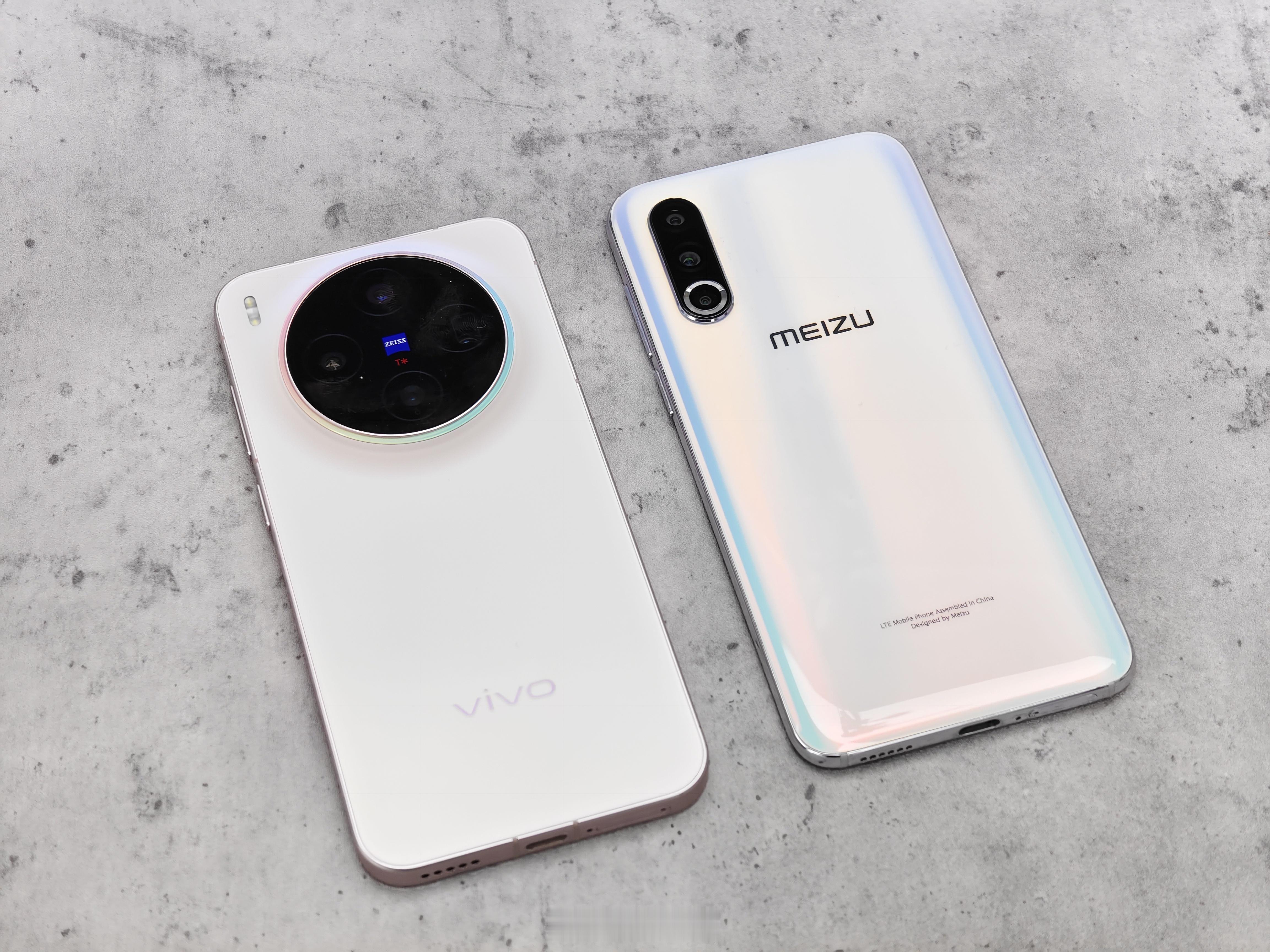 热知识，现在这些小屏旗舰的尺寸大概跟19年的魅族16sPro差不多但手感还是魅