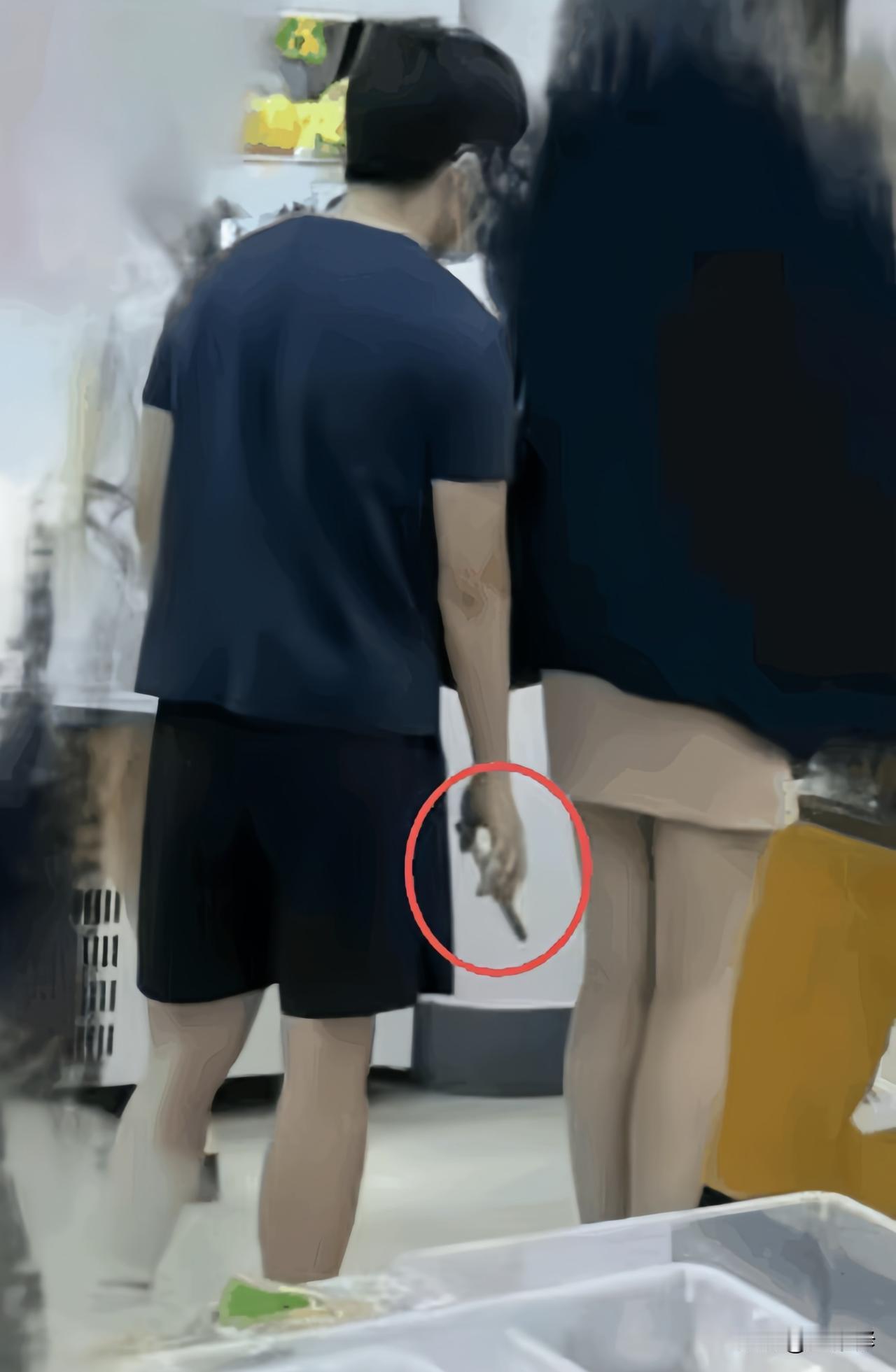 南京审计大学的通报出来了，偷拍男子直接玩完！事发5月11日下午，南京审计大学