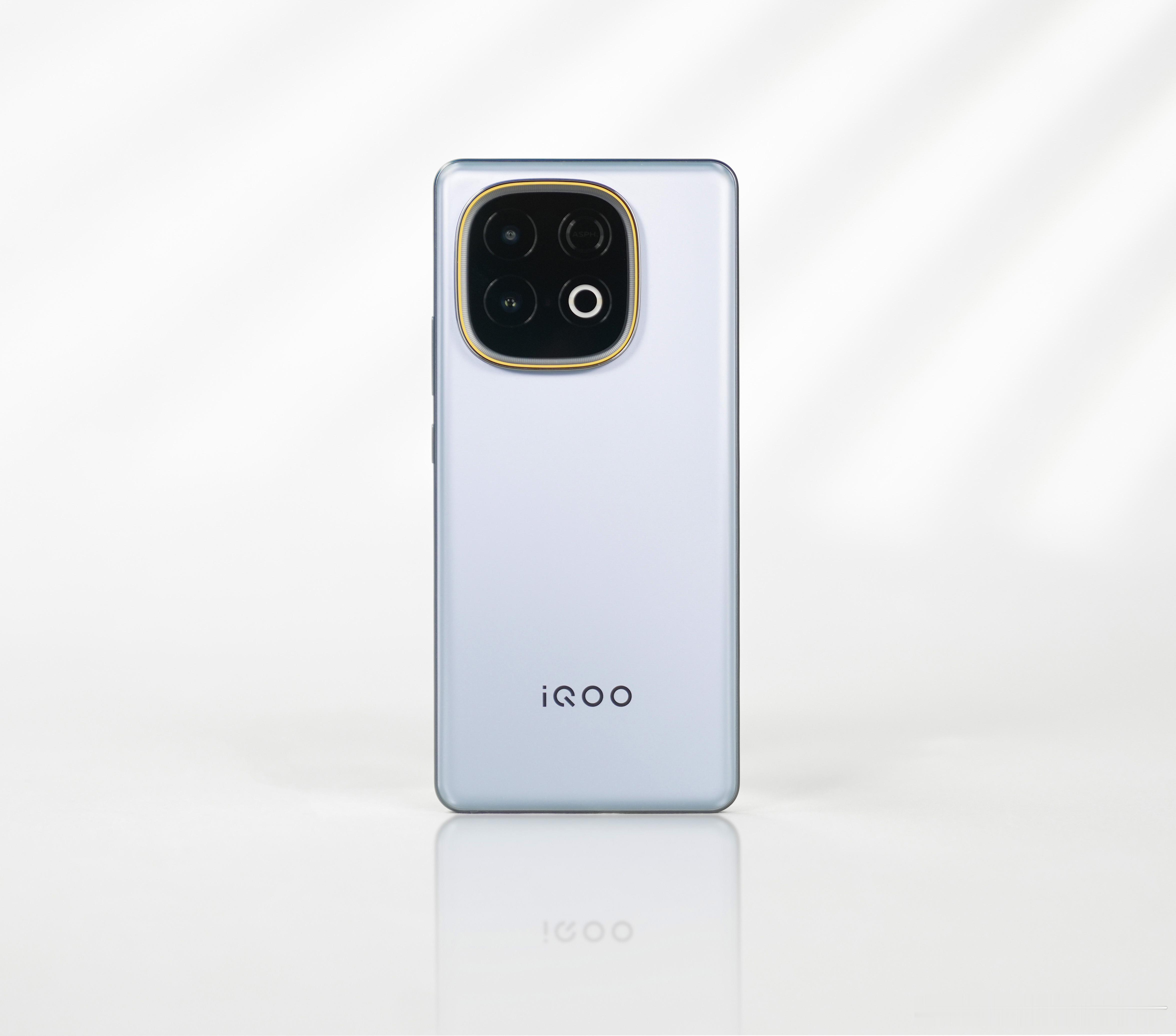 Z10Turbo套娃家族又有新成员，Z10Turbo+主要升级在天玑9400