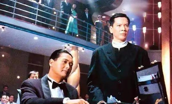 当年，周润发放话说：“香港电影不行啦，我得去好莱坞发展。”王晶一听就火了，气冲冲