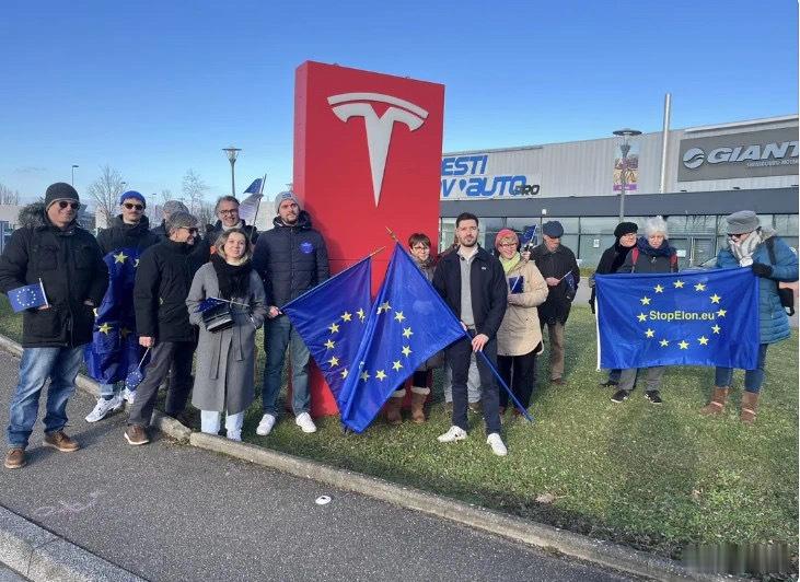 特斯拉欧洲销量崩了七月数据看：跌多涨少[笑着哭]英国下降60%德国55%瑞典跌