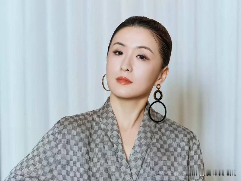 古二的天，亮了他的录音被侧面证明内容是真的而且他一直在新加坡居住，所以算是得