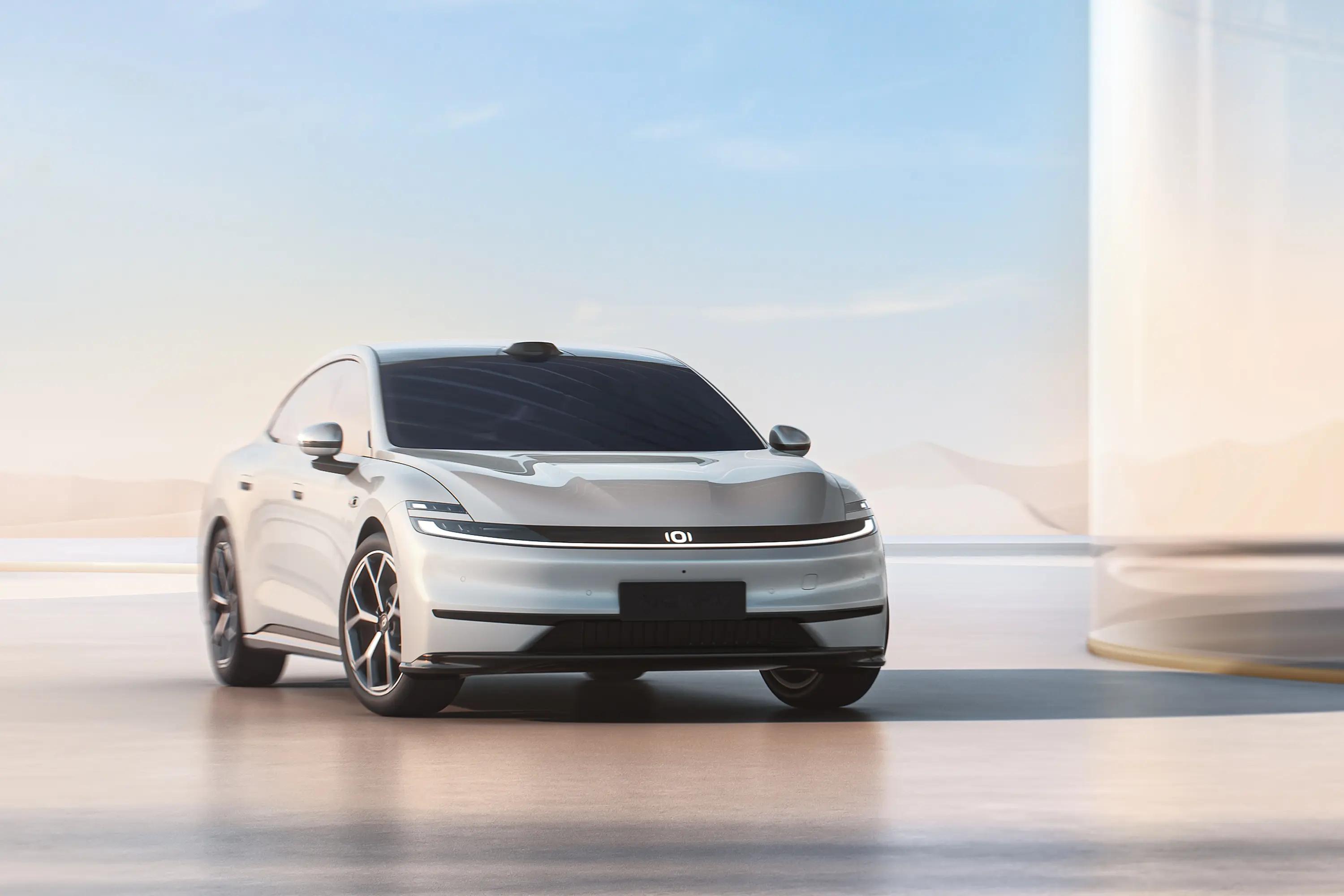 最近试了长安启源A06，体验感超出预期。后排能躺平还带按摩加热，长途坐久了也不