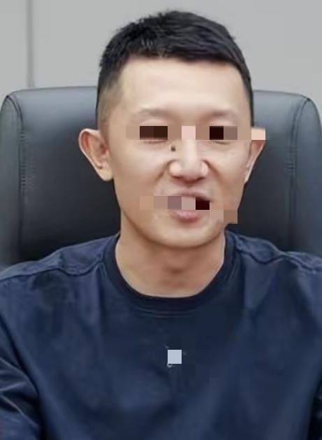 大家发现没？韩煜尘被解聘后，品牌市场中心总经理吴骏华迅速兼任了当初韩煜
