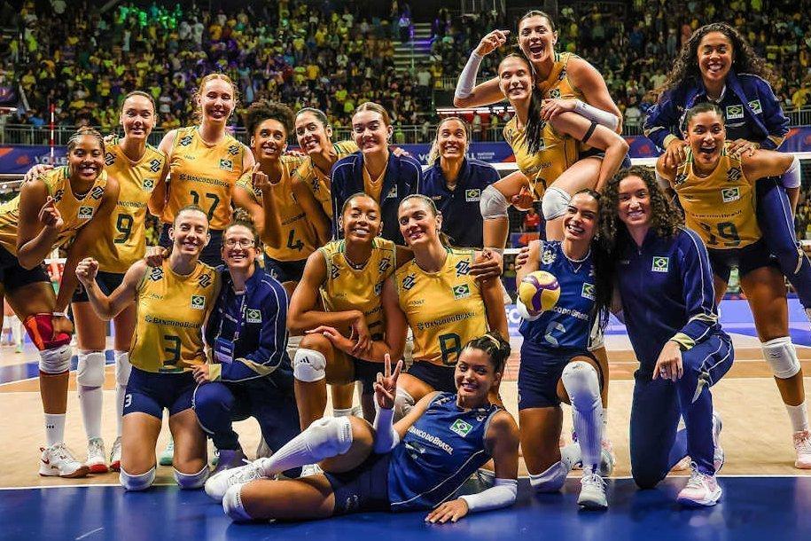排球📢🇧🇷巴西女排备战南美锦标赛17人名单，冠军妥妥的：🏐二传：罗