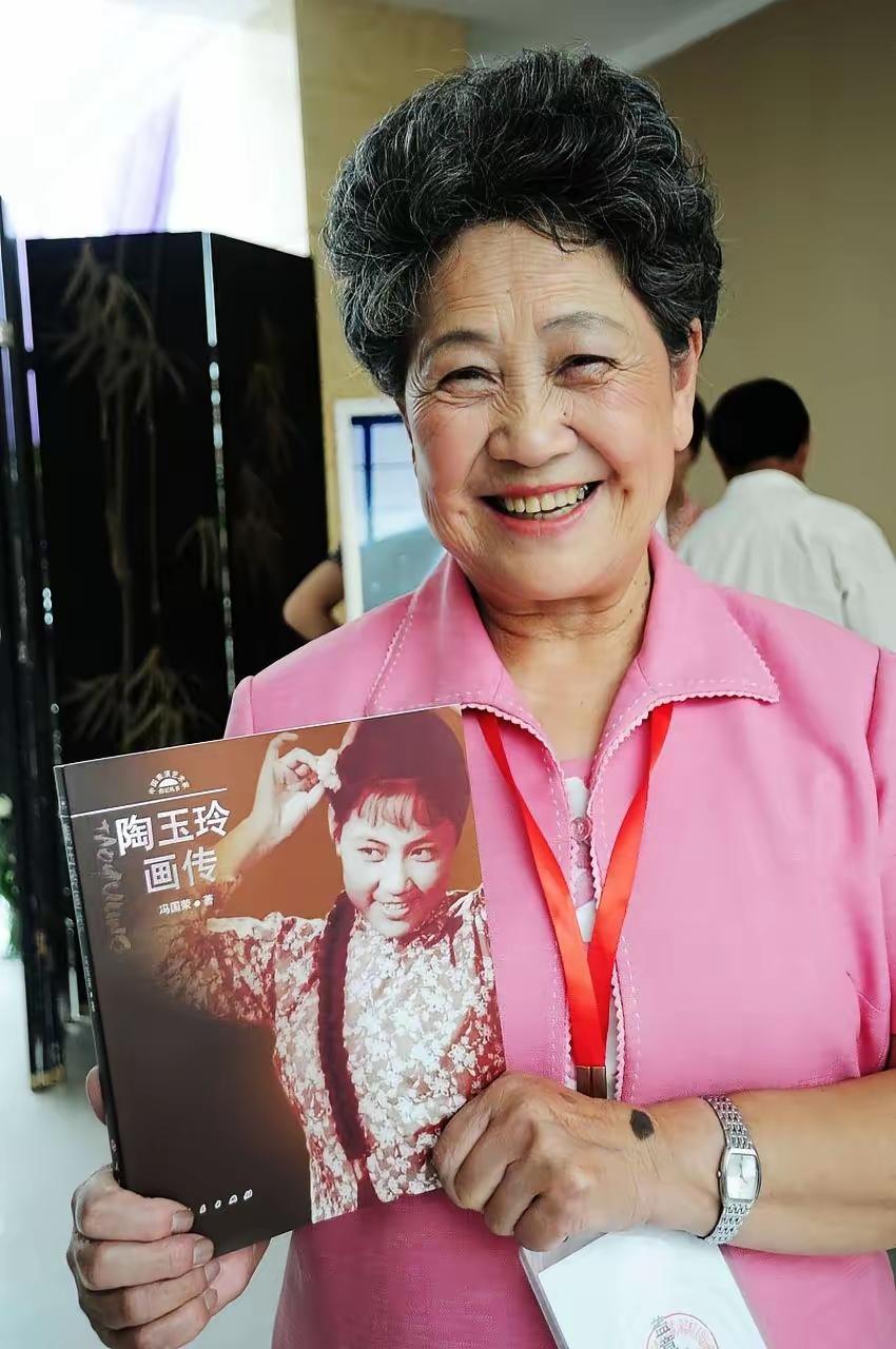 一代艺术家陶玉玲走了！她不是死于贫穷，也不是因为高龄，而是因为“折腾”！