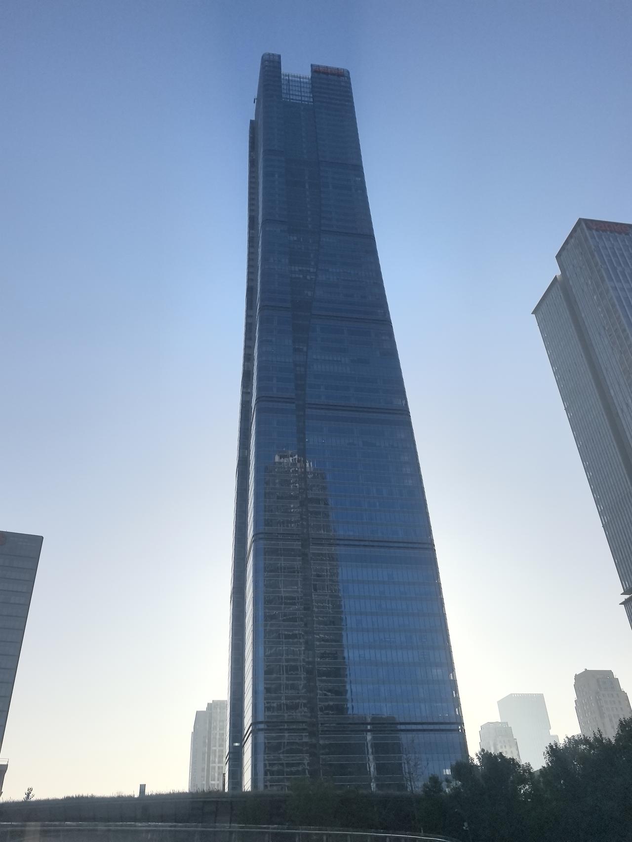 济南中央商务区的“山河湖泉城”建筑