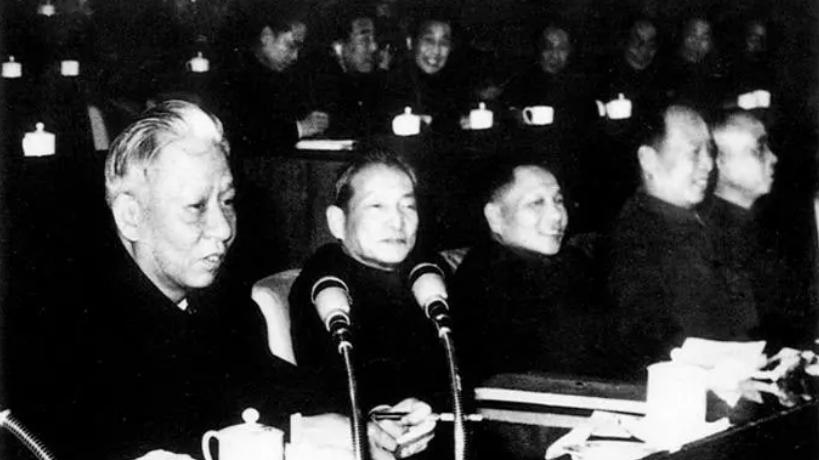 1962年,彭真开会时说:若主席的错误不检讨,将对党留下恶劣影响