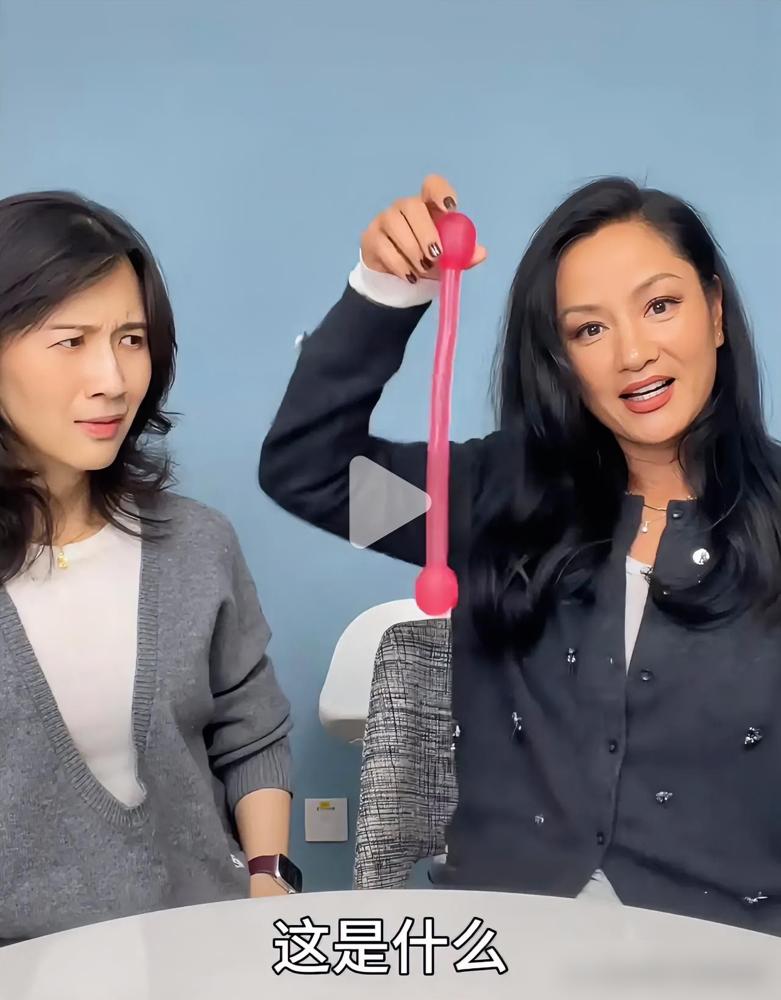 54岁瞿颖一句话，胡兵打包行李就走！这男人图什么？Papi酱节目上，54岁瞿颖